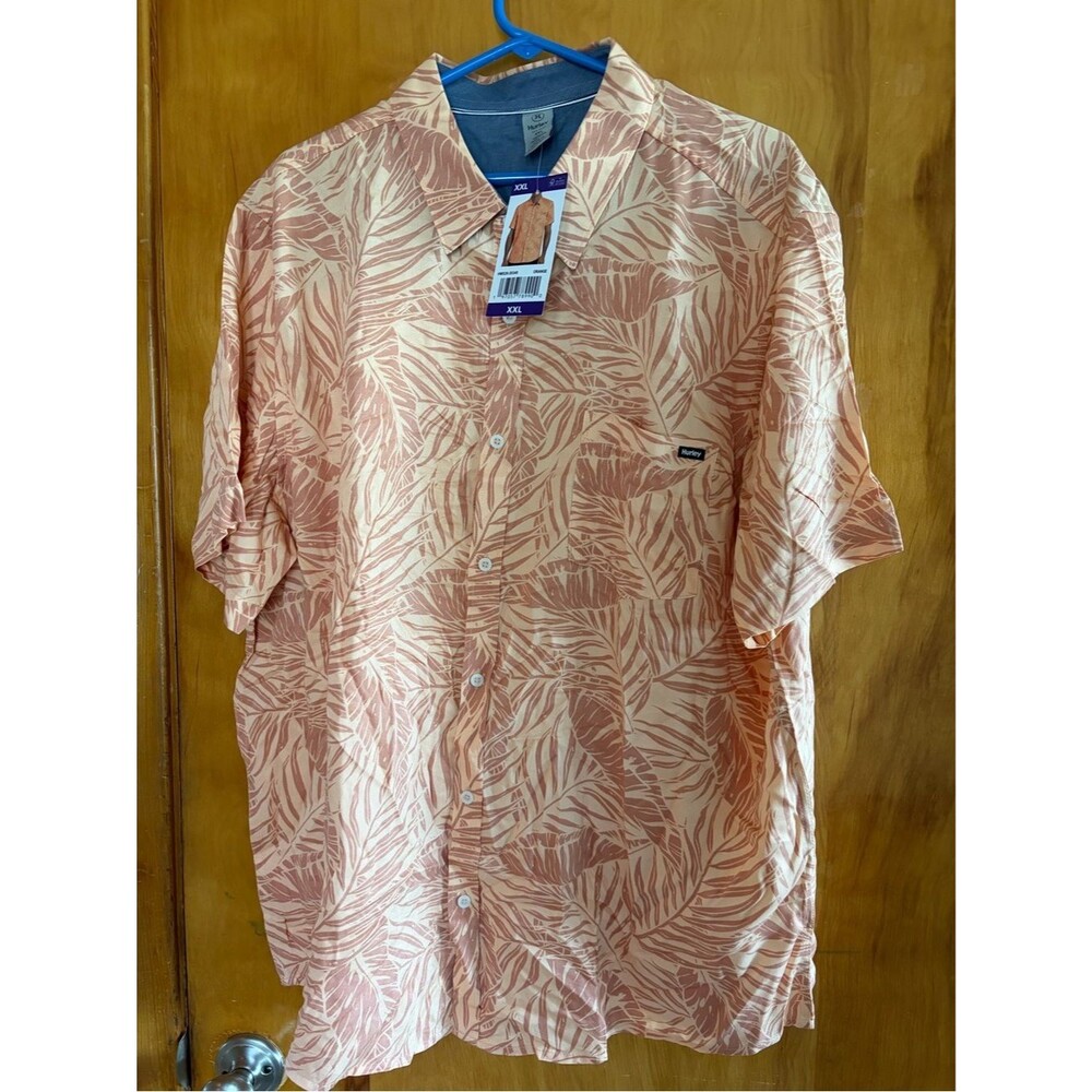 Hurley Peach and Cream Leaf-Print Short-Sleeve Button-Down Shirt